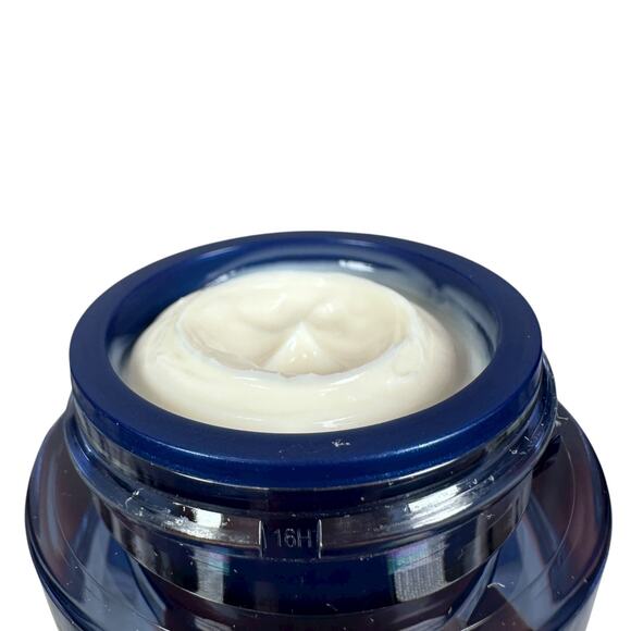 Estée Lauder Revitalizing Supreme+ Night Intensive Restorative Creme 0.5 Fl oz - Picture 3 of 6